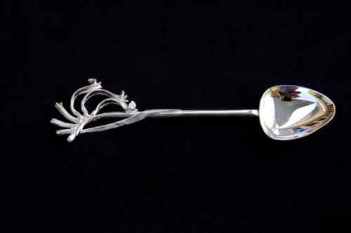 Spoon with Kangaroo paw finial (Harris & Son)