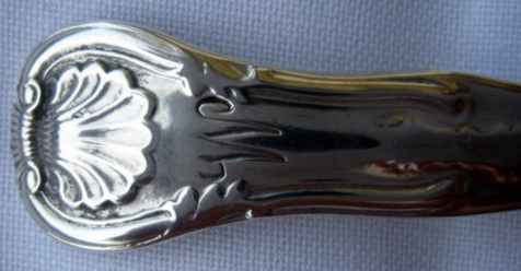 Scottish Provincial silver salt spoon manufactured by Perth silversmith Robert 	Keay II